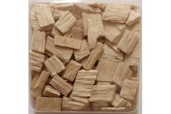 Obrázok pre Buková štěpka na uzení AWPOL KL 10 velikost 6-12 mm balení 1 kg