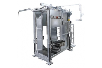 Obrázok pre Profesionální hydraulická paznehtářská klec pro skot Klaux Titanium s kontrolními dvířky