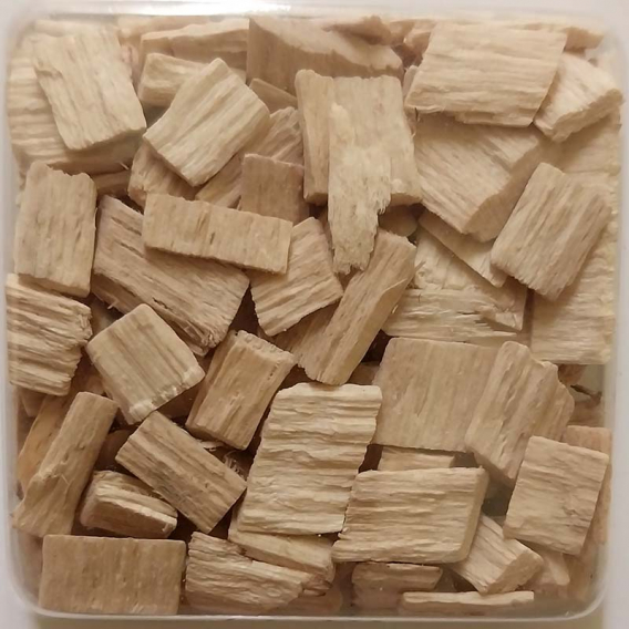 Obrázok pre Buková štěpka na uzení AWPOL KL 10 velikost 6-12 mm balení 5 kg